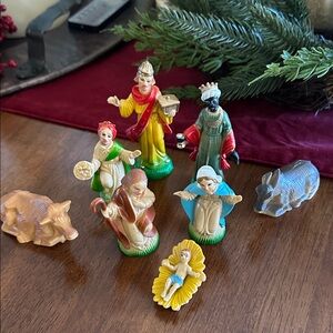 VINTAGE NATIVITY SET of 8